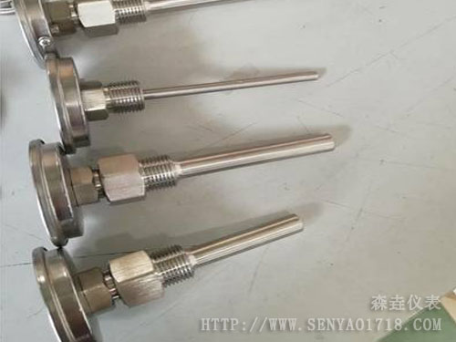 如何連接雙金屬溫度計與套管？