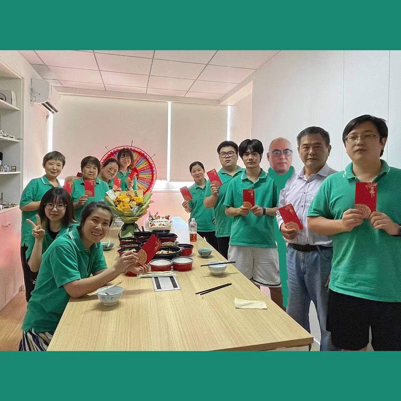 森垚全體成員合照